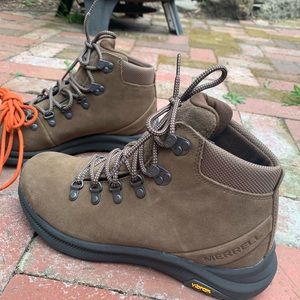 Men’s 7.5 Merrell hiking boots brand new
